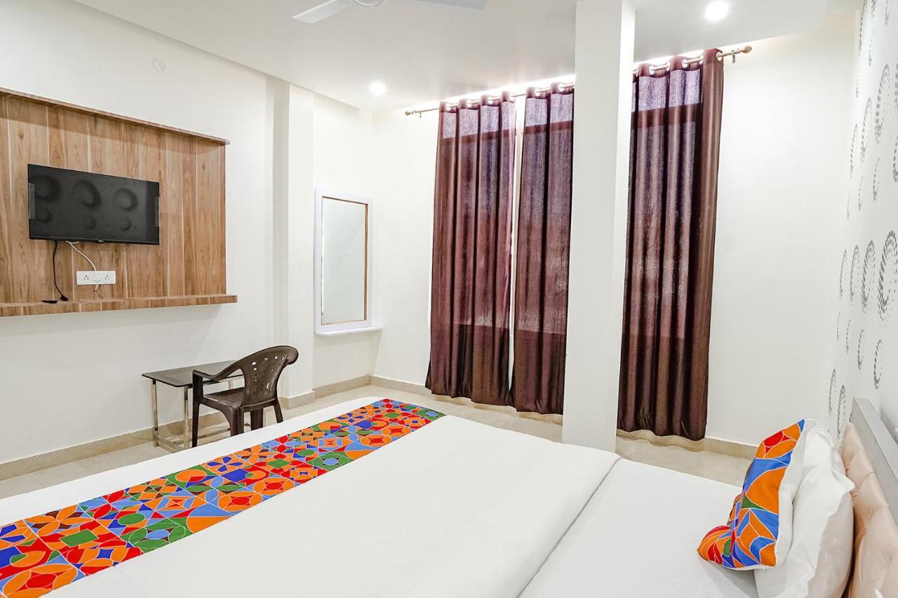 Fabhotel Siddhi 3*